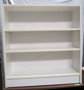 lot 404 image: Set of White Shelves