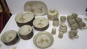 lot 423 image: Noritake Stonewear Rapport pattern