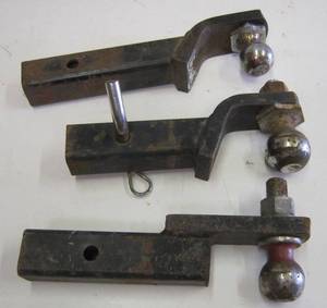 lot 439 image: Lot of receiver hitches