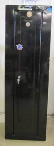 lot 447 image: Lockable Gun Cabinet