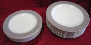 lot 455 image: Lot of Pyrex Plates