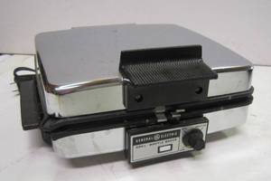 lot 499 image: GE GrillWaffle Baker