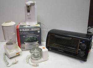 lot 502 image: Lot of  Black & Decker Small Kitchen Appliances