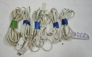 lot 510 image: Lot of White Extension Cords