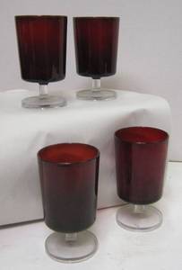lot 535 image: Set of 4 French-made Red & Clear drinking glasses