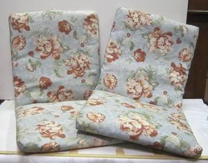lot 550 image: Pair of Floral Pattern Patio Chair Cushons