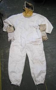 lot 595 image: Bee keeper suit