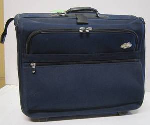lot 600 image: Skyway suitcase