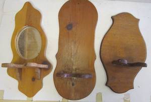 lot 608 image: 3 Wooden Hurricane lamp wall hangers
