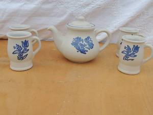 lot 145 image: Ceramic blue rose set OF  4 mugs  & TEAPOT