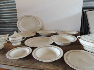 lot 156 image: Large Pope Gosser USA luril dish set- sugar and creamer, 12 small dessert bowls, 13 salad plates, 11 soup bowls, 10 teacups, 24 saucers, 1 large soup bowl, 2 serving platters 11 and 13, bread bowl, 12 dinner plates and a soup tureen with lid 89 PCS