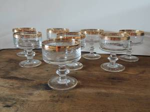 lot 157 image: 8 glass SHERBET cups with gold trim