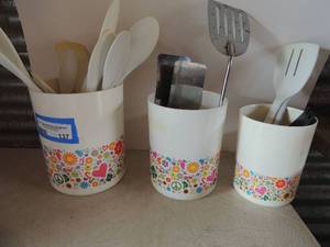 lot 137 image: Paisleyemoji dcor Tupperware kitchenware storage containers spoons and spatulas