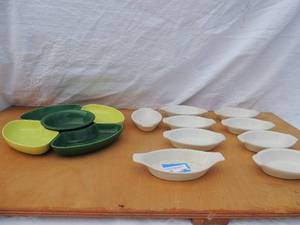 lot 140 image: Green divided platter and 8 gravy boats