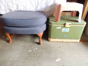 lot 201 image: foot stool, small pink step stools green thermos cooler