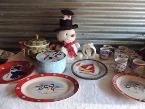 lot 204 image: Christmas lot- plates, coffee cups, snowman dcor, tin, punch bowl