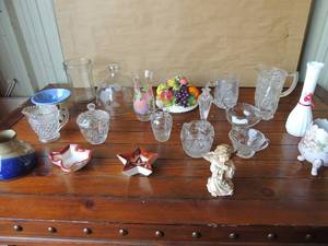lot 248 image: Crystal glass creamer and sugar, cups, mugs, cake cover. Texas dcor hand painted floral vase and more