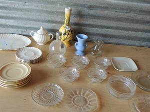 lot 293 image: Home dcor for kitchen flower vase yellow white dishes with silver trim and more