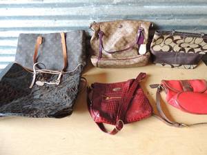 lot 302 image: Purses-- MK, Coach, LV, vecceli