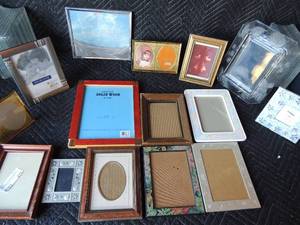 lot 277 image: Various picture frames different colors and sizes 4x7 thru 8x10