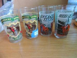 lot 132 image: Kentucky derby glass series all 5.251981 #7 horse x 2  and 1980 196th x 2