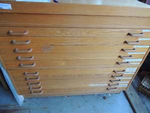 lot 130 image: Double artprint cabinet with 5 drawers x 2 can be untracked 45w x53L x39 high