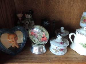 lot 143 image: 6 Japanese plate x 2 Nikko blue floral, 4 Japanese plate purple flower, 5 MZ ,Altrohtau CM-R Czech pink plate, 8 crystal plate, DeCasa Mexico plate 9 6 ascot japan fine porcelain china cup and 4 sherbet glass mugs