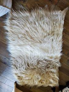 lot 42 image: Kimber Faux Mongolian Space Dyed Scatter Rug