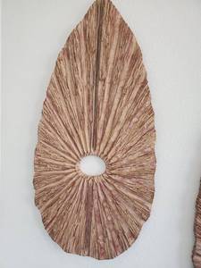 lot 90 image: Decorative Wood Wall Plaque