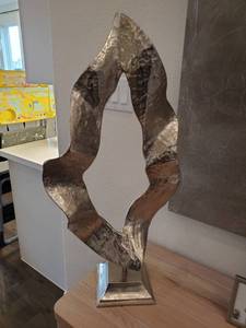 lot 148 image: IMAX Macha Metal Sculpture
