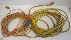 lot 645 image: 3 extension cords