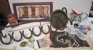 lot 684 image: Lot of Texas Themed Items