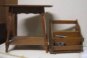 lot 690 image: Solid Wood Table & Magazine Rack