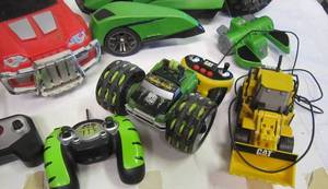 lot 702 image: Lot of RC Vehicles