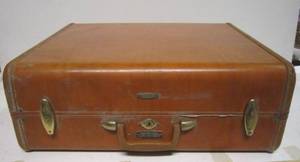 lot 740 image: Vintage Samsonite Suitcase