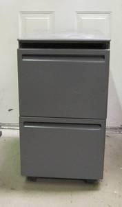 lot 746 image: 2 Drawer Filing Cabinet