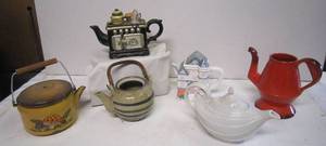 lot 747 image: Decorative Teapots