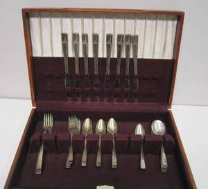 lot 756 image: Set of Silverware in Wood Box