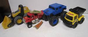 lot 772 image: 4 Large Toy Vehicles