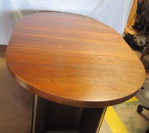 lot 797 image: Dining table