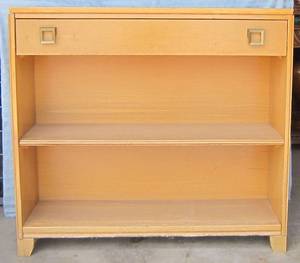 lot 818 image: Golden Brown Shelves w Drawer in Top