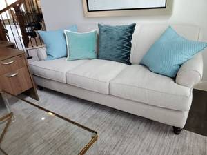 lot 17 image: Jonathan Louis Quincy Sofa