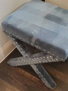 lot 20 image: Upholstered Bench with Nail Head Trim
