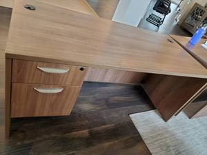 lot 23 image: Two Drawer Desk with Keys