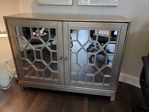 lot 78 image: Casa Bella Mirrored Console by Jofran