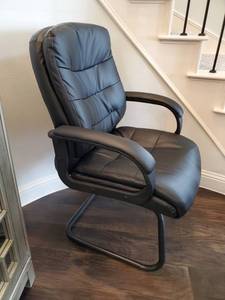 lot 79 image: Faux Leather Office Chair