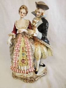 lot 8 image: Wales Vintage Porcelain Man & Lady Figurine