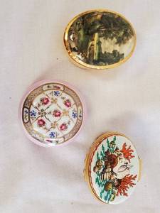 lot 13 image: 3 Trinket Boxes