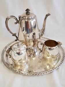 lot 25 image: Silverplate Wm Rogers Tray with Tea Set