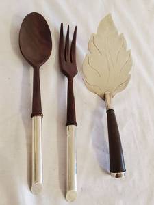 lot 29 image: Sterling Silver with Wood Utensils